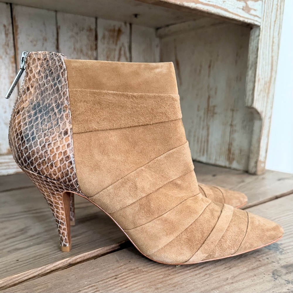 Donald J. Pliner Camel Suede Ankle Boots with Snakeskin Accent NWOT Size 8